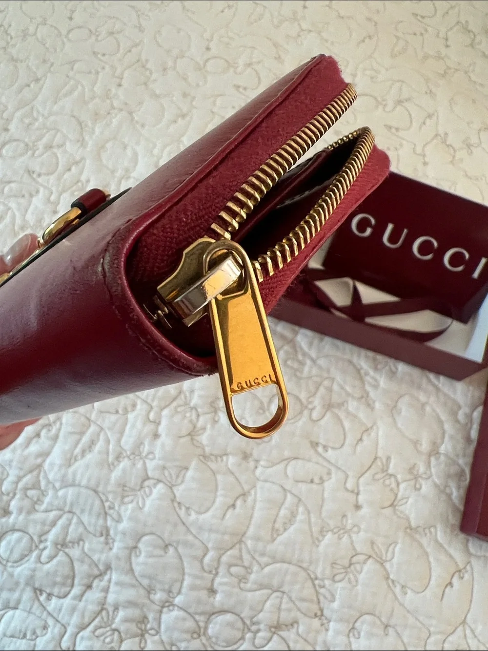 Gucci Red Leather Zip-Around Wallet with Gold Horsebit Accent - Picture 2 of 7